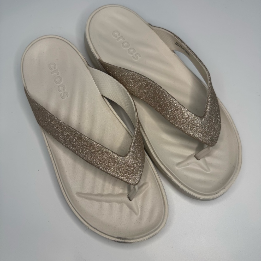 Crocs Gold Glitter Flip Flops Sandals Comfort Thong Size 8